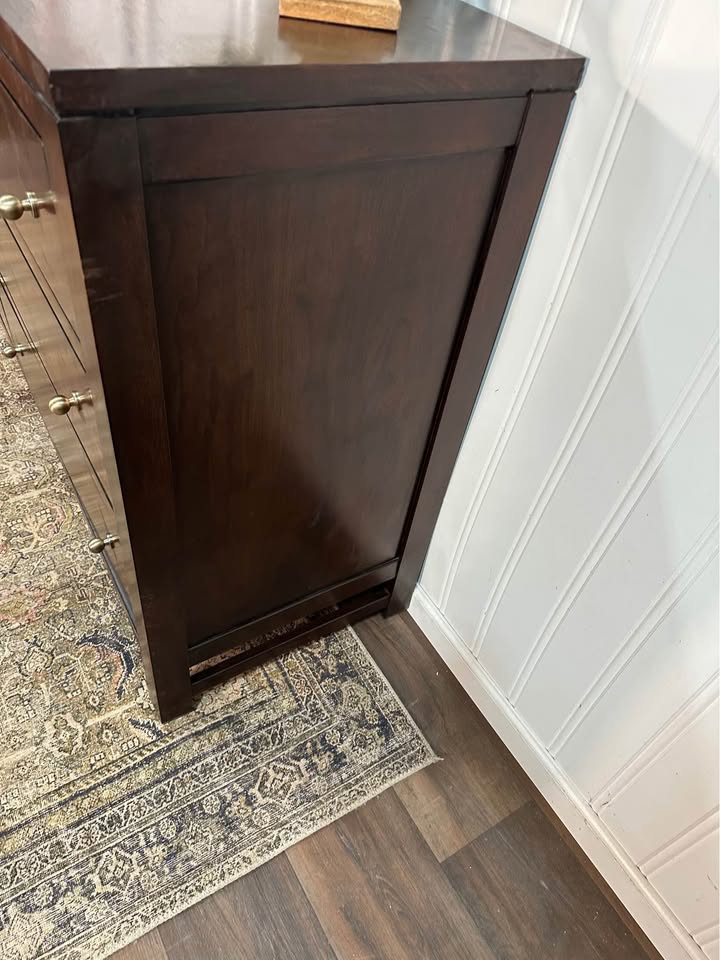 Bassett Dresser Long Dovetail Drawers Dark Wood 6 Drawer - Image 2